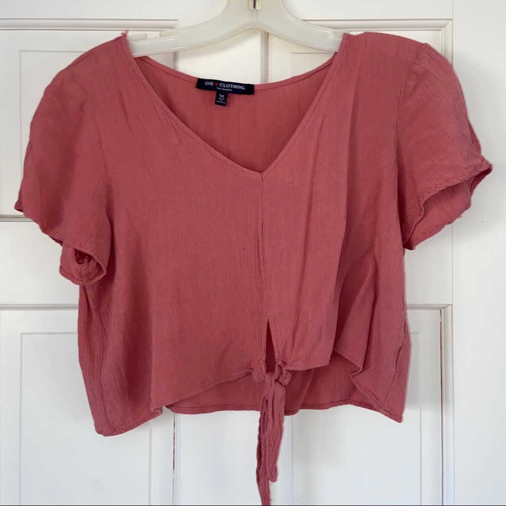 Pink short sleeves crop top